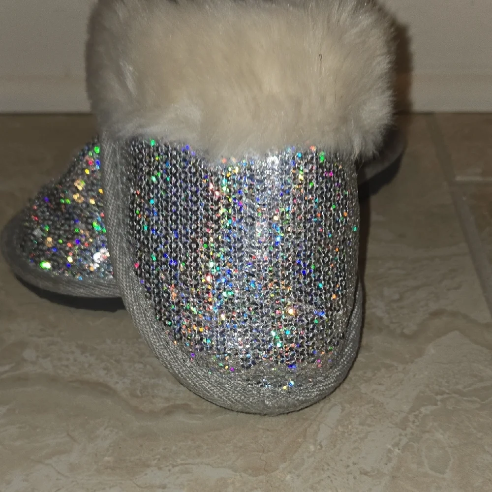 The Children's Place Sparkly Silver Slippers with Plush Trim (12-13)